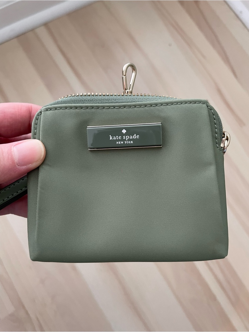 EXCELLENT Kate Spade Carter Nylon Card Case in Green / Cedar - Plus Lanyard
